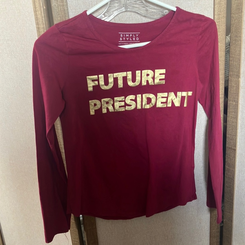 FINAL MARKDOWN Simply Styled girls Long Sleeve tee with Gold Lettering XL